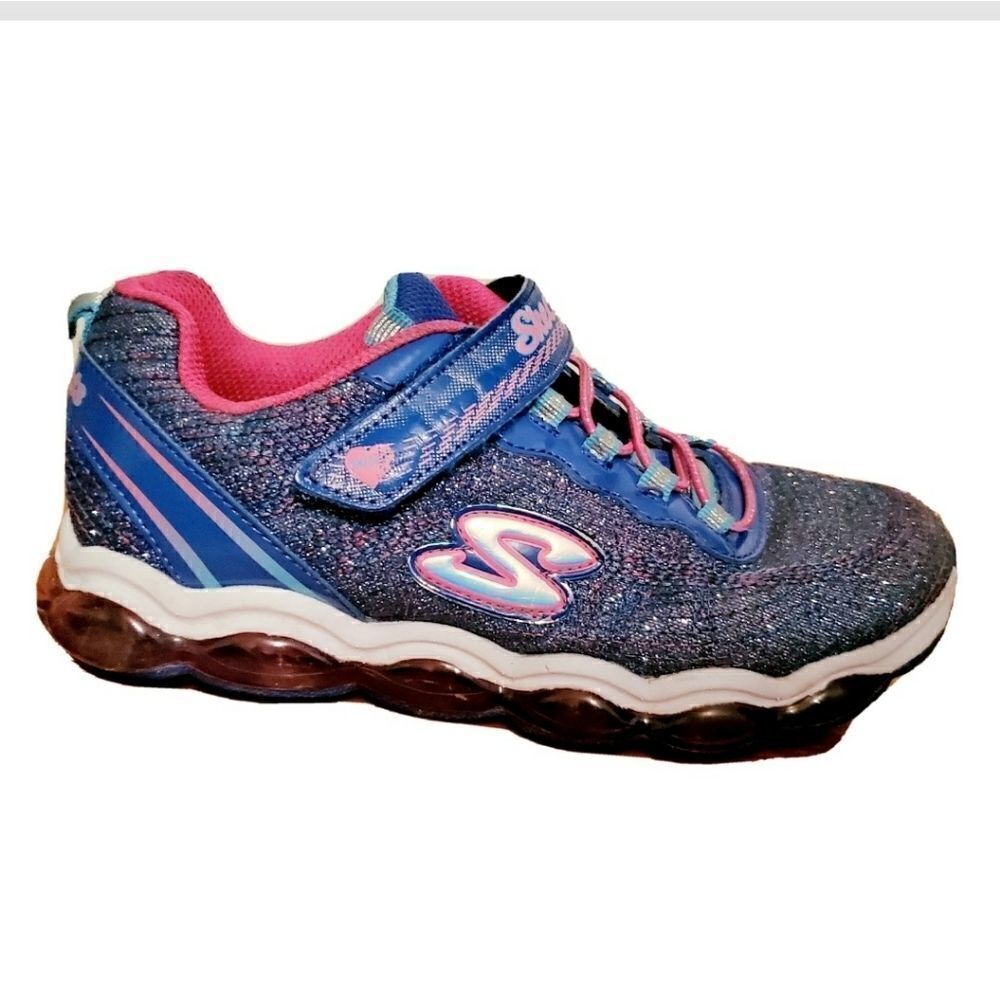 Sketchers Sparkly Light Up Girl's Sneakers…